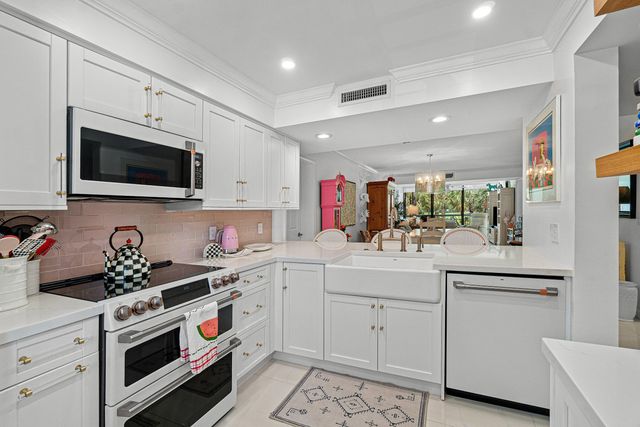 6169 Balboa Circle 202, Boca Raton, FL 33433