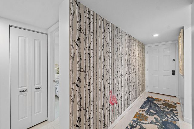 6169 Balboa Circle 202, Boca Raton, FL 33433
