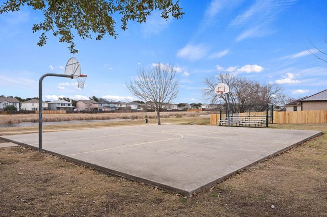 5521 Alomar CV, Del Valle, TX 78617