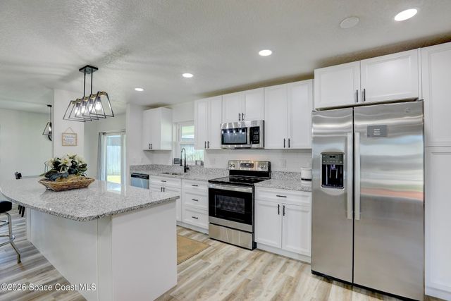 872 Sadnet Circle NE, Palm Bay, FL 32905