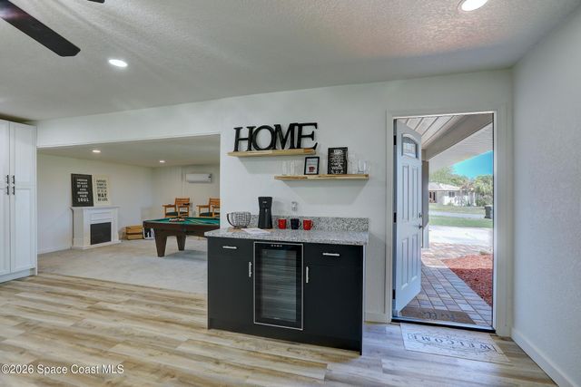 872 Sadnet Circle NE, Palm Bay, FL 32905