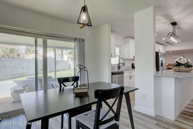 872 Sadnet Circle NE, Palm Bay, FL 32905