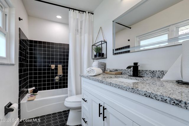 872 Sadnet Circle NE, Palm Bay, FL 32905