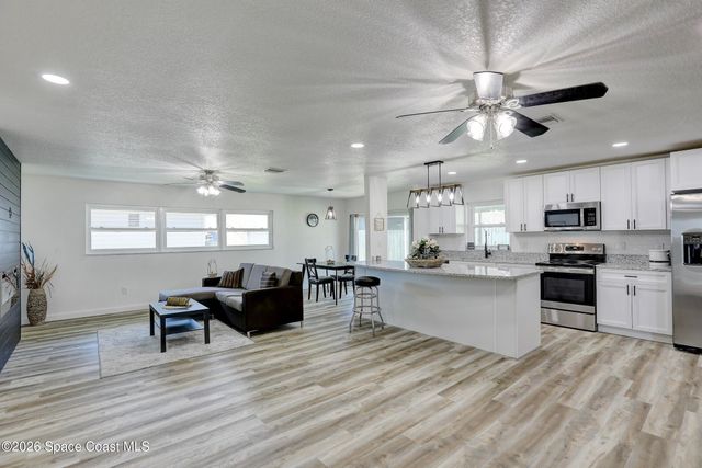 872 Sadnet Circle NE, Palm Bay, FL 32905