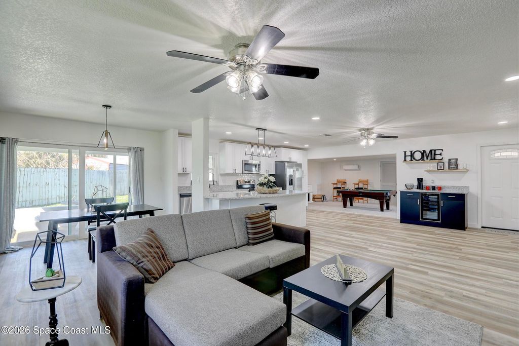872 Sadnet Circle NE, Palm Bay, FL 32905