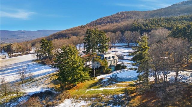 1086 West Road, Bennington, VT 05201