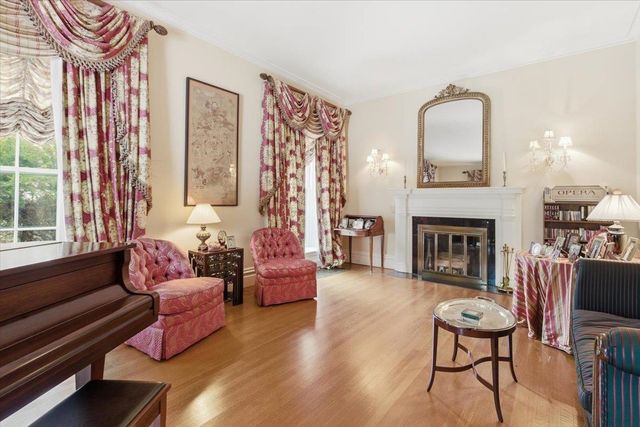 1086 West Road, Bennington, VT 05201