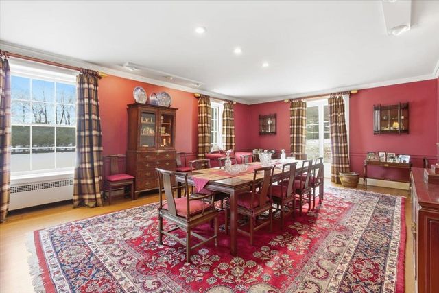 1086 West Road, Bennington, VT 05201