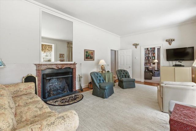 1086 West Road, Bennington, VT 05201