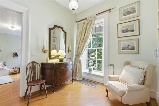 1086 West Road, Bennington, VT 05201