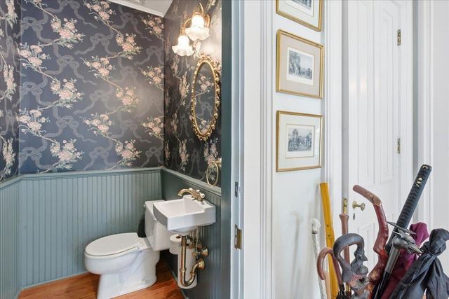 1086 West Road, Bennington, VT 05201