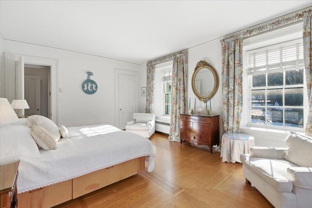 1086 West Road, Bennington, VT 05201