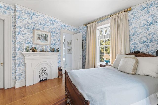 1086 West Road, Bennington, VT 05201