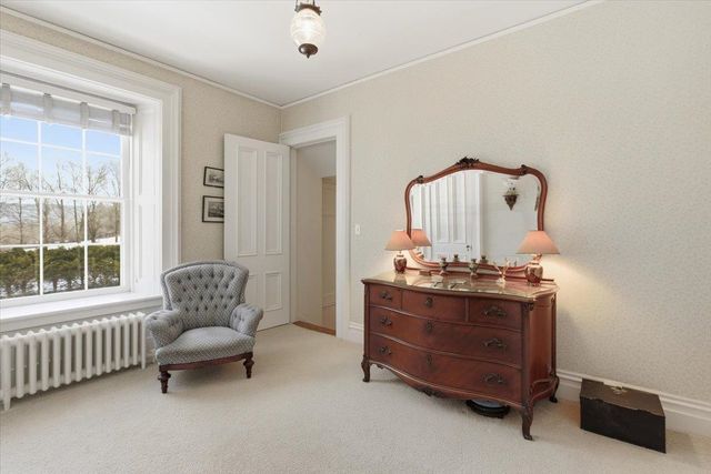 1086 West Road, Bennington, VT 05201