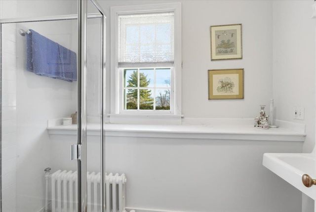 1086 West Road, Bennington, VT 05201