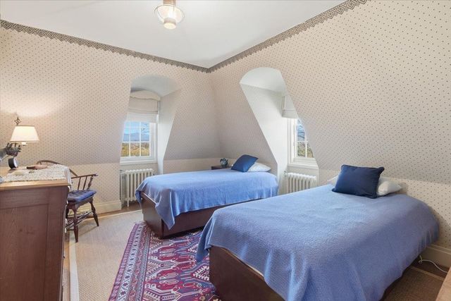 1086 West Road, Bennington, VT 05201