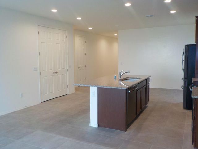 918 E LOCUST Lane, Avondale, AZ 85323