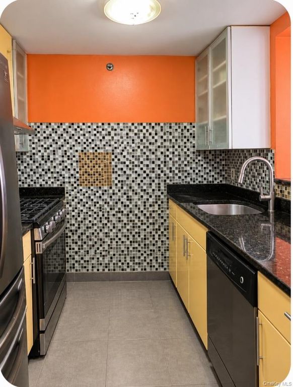 8820 Parsons Boulevard 2A, Jamaica, NY 11432 — photo 4