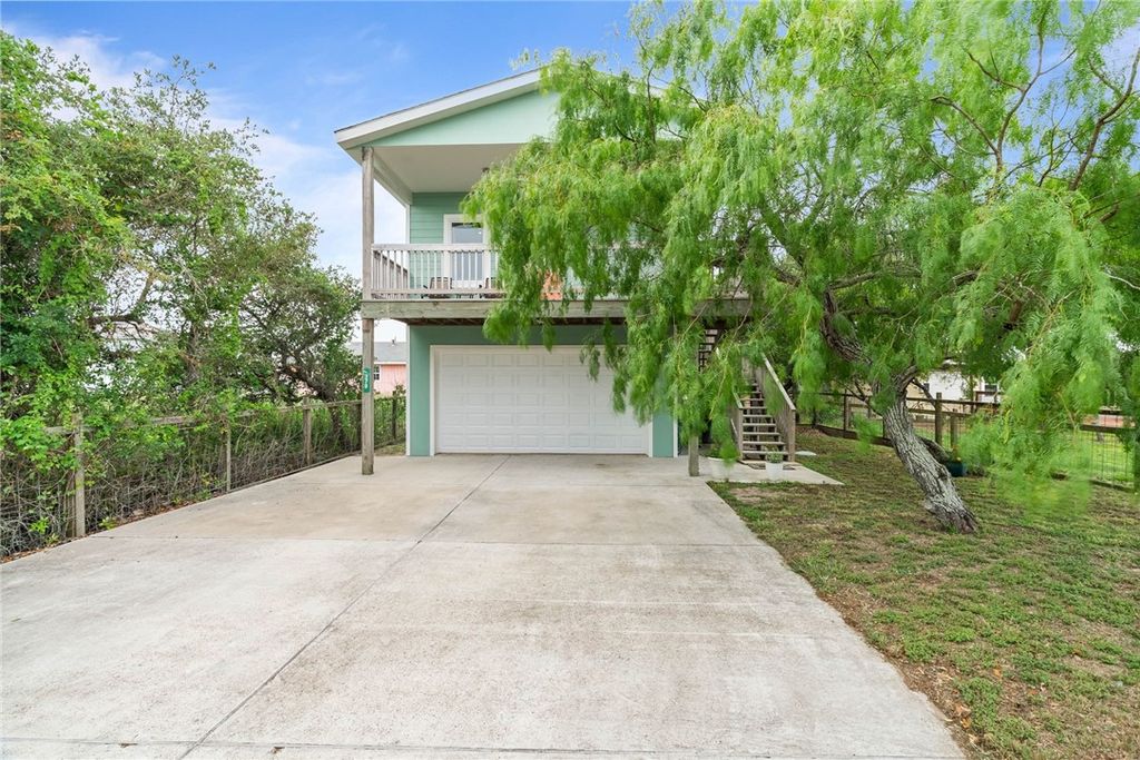 379-380 Royal Oak, Rockport, TX 78382 — photo 3
