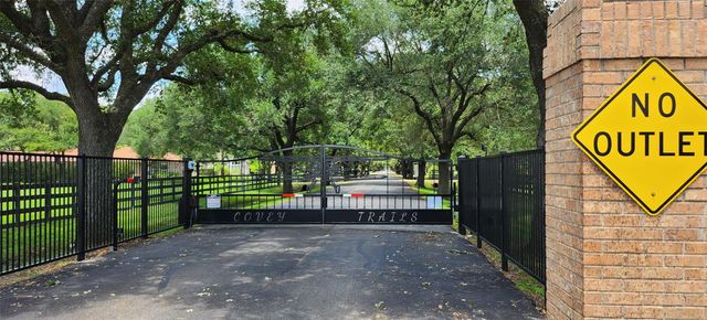 49 E Kitty Hawk Street, Richmond, TX 77406