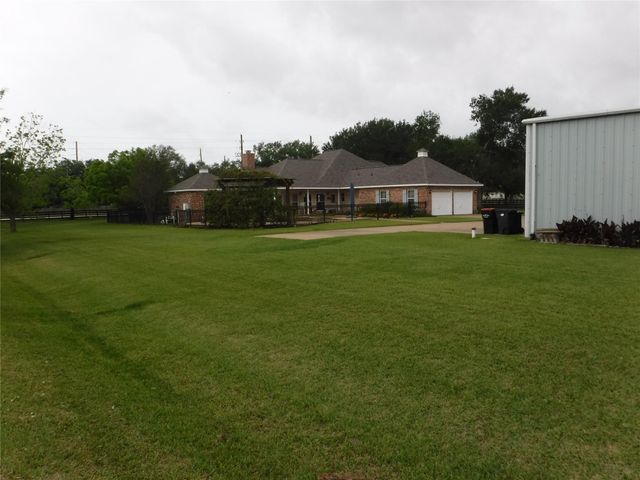 49 E Kitty Hawk Street, Richmond, TX 77406