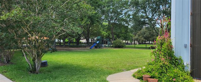 49 E Kitty Hawk Street, Richmond, TX 77406