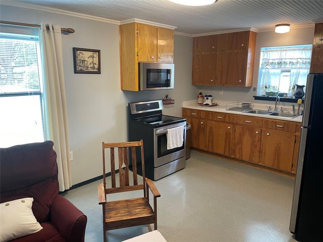 49 E Kitty Hawk Street, Richmond, TX 77406