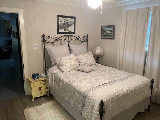 49 E Kitty Hawk Street, Richmond, TX 77406