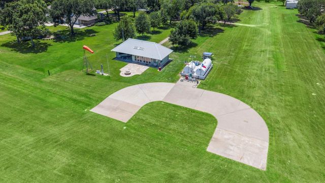 49 E Kitty Hawk Street, Richmond, TX 77406