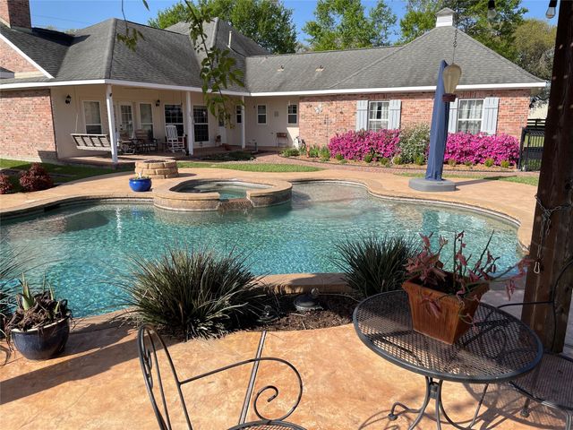 49 E Kitty Hawk Street, Richmond, TX 77406