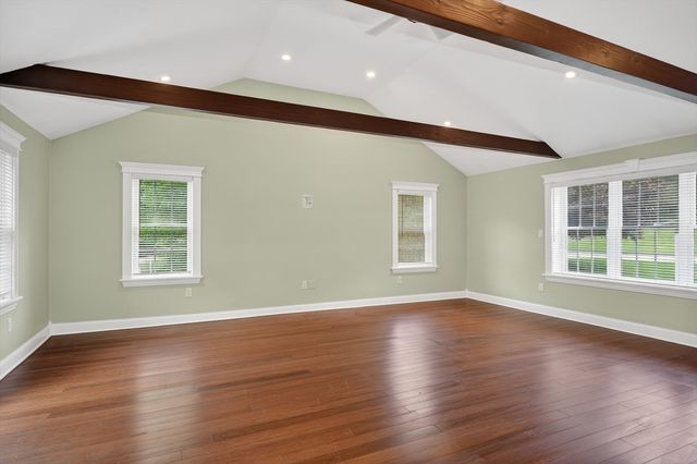10 Virginia Rd, Tyngsborough, MA 01879