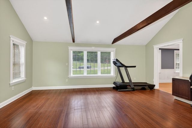10 Virginia Rd, Tyngsborough, MA 01879