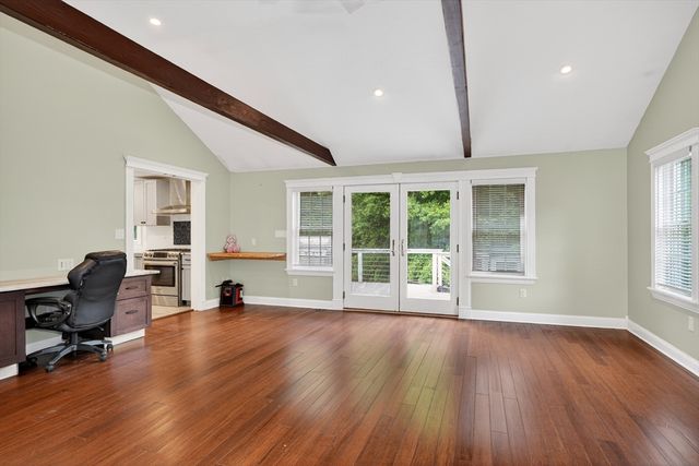 10 Virginia Rd, Tyngsborough, MA 01879