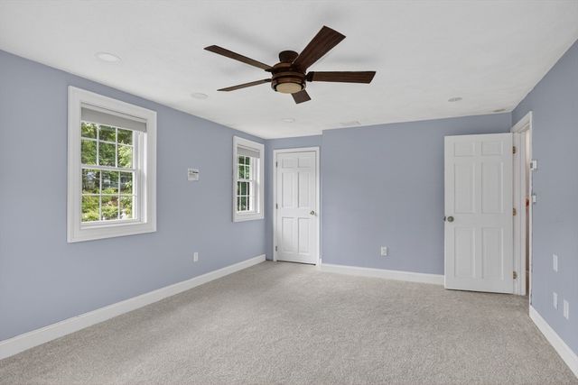 10 Virginia Rd, Tyngsborough, MA 01879
