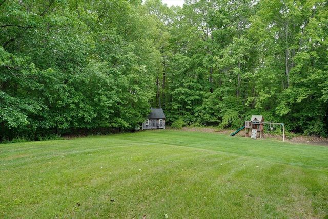 10 Virginia Rd, Tyngsborough, MA 01879