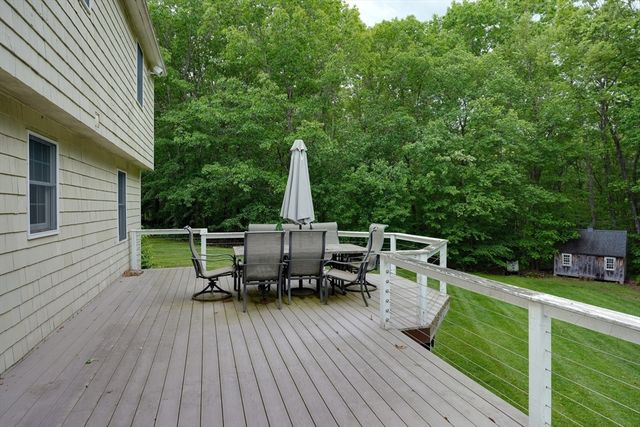 10 Virginia Rd, Tyngsborough, MA 01879