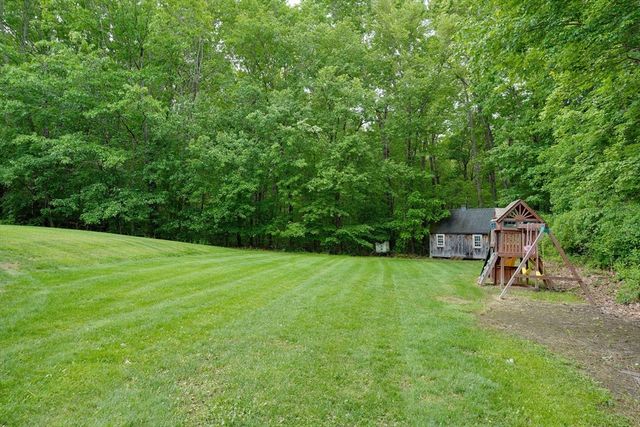 10 Virginia Rd, Tyngsborough, MA 01879