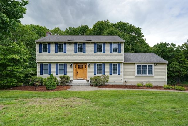 10 Virginia Rd, Tyngsborough, MA 01879