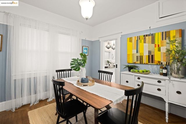 1076 61St St, Oakland, CA 94608