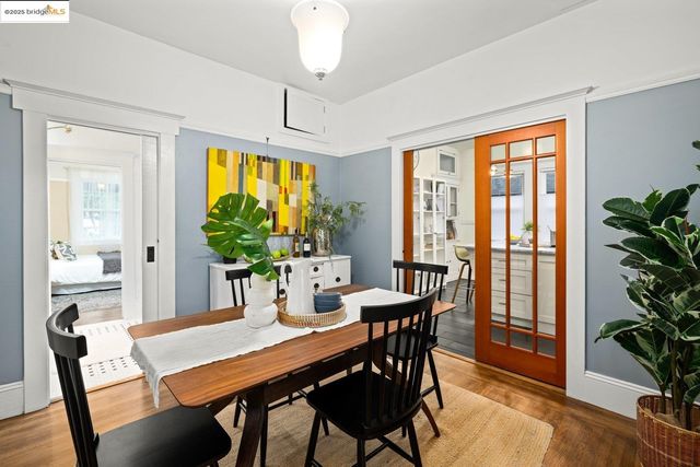 1076 61St St, Oakland, CA 94608