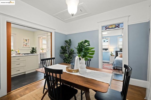 1076 61St St, Oakland, CA 94608