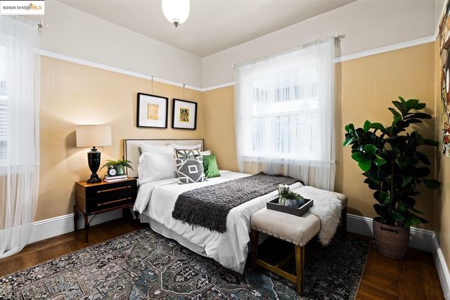 1076 61St St, Oakland, CA 94608