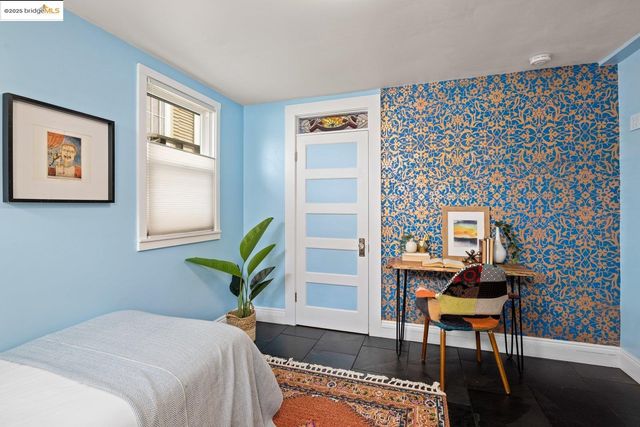 1076 61St St, Oakland, CA 94608