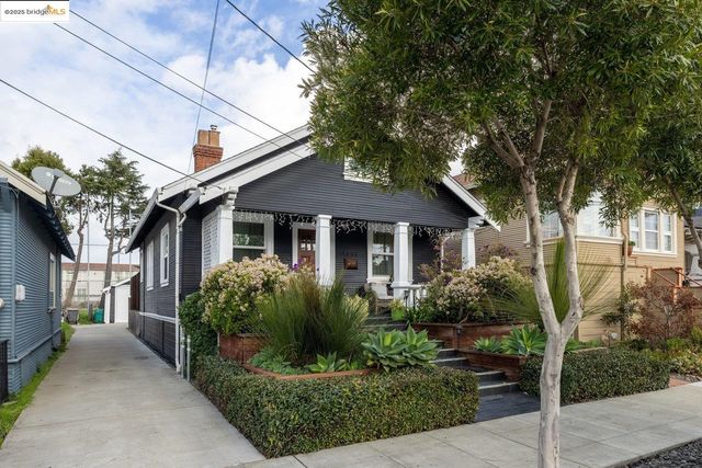 1076 61St St, Oakland, CA 94608