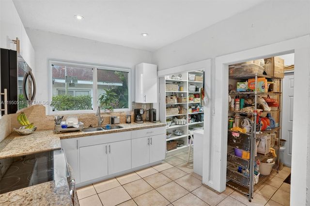 1649 SW 11th Ter, Miami, FL 33135