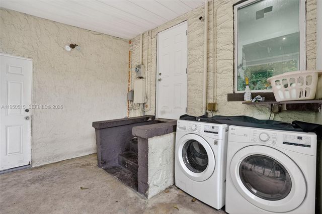 1649 SW 11th Ter, Miami, FL 33135