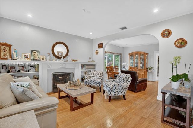 1649 SW 11th Ter, Miami, FL 33135