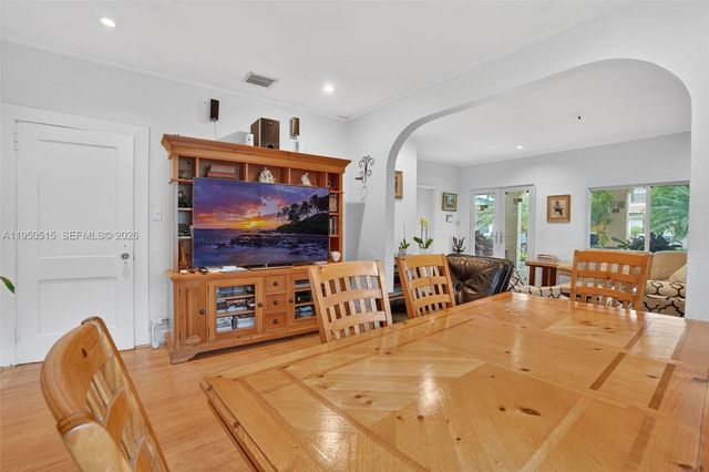 1649 SW 11th Ter, Miami, FL 33135