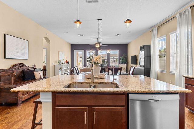 8115 CHAMPIONS FOREST WAY, Tampa, FL 33635