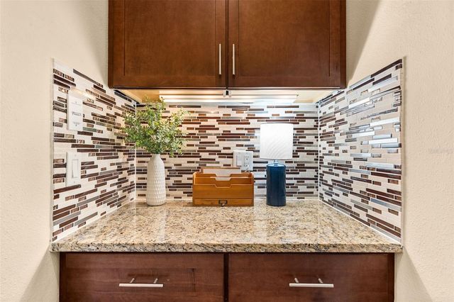 8115 CHAMPIONS FOREST WAY, Tampa, FL 33635